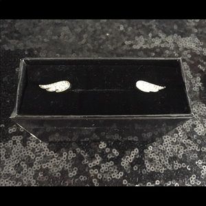 Victoria's Secret Jewelry - Victoria’s Secret Angel wings bracelet Victoria's Secret Jewelry - Victoria’s Secret Angel wings bracelet